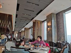 靠窗位-美食汇自助餐厅(成都万达瑞华酒店)