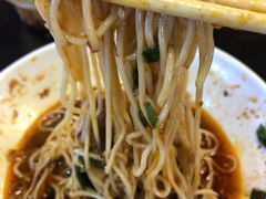 -重庆小面·抄手(解放碑好吃街店)