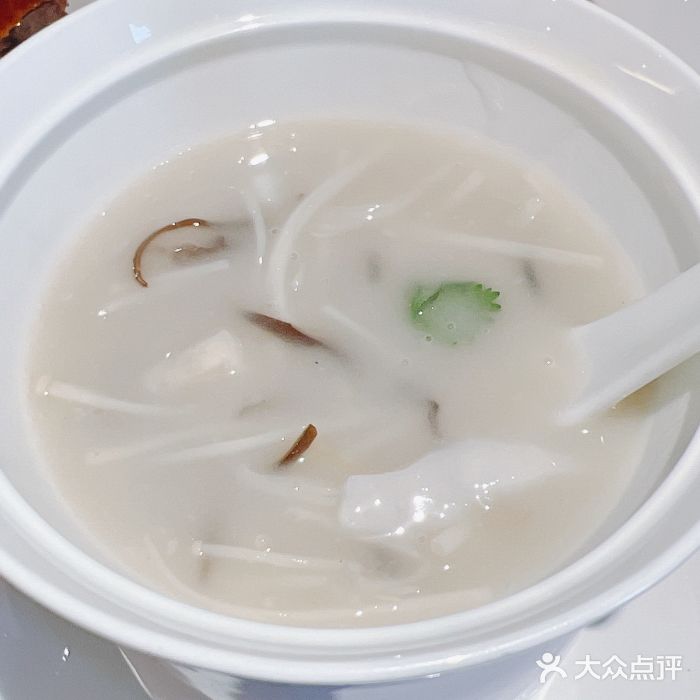 名佳荟鱼茸海鲜羹图片