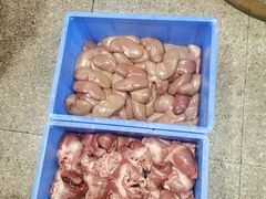 -标记美食新鲜猪杂(兴南大道店)
