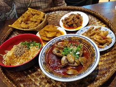 -爆炸头阿姨小四川正宗川味小吃(无任何分店)