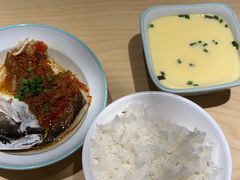 -老乡鸡(上海白玉兰广场店)
