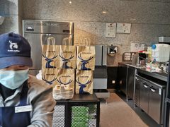 -瑞幸咖啡(汇日央扩国际广场店)