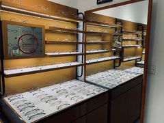 -罗伯特眼镜·蔡司官方授权(罗湖国贸店)
