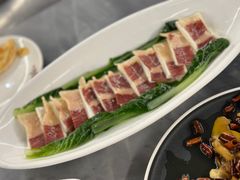 火腿蒸乳饼-蔼若春.传承云南菜(金碧公园店)