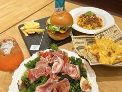 -ZAZA.CAFE.BAR