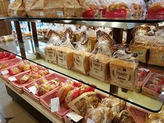 -红宝石·鲜奶小方·海派西点房(南丹店)