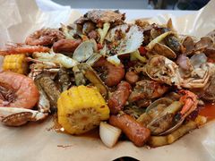 -老东镇啤酒屋海鲜加工·蒸汽海鲜·海鲜烧烤(台东店)