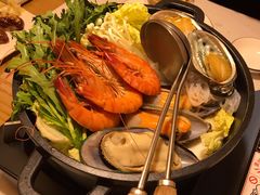满满的海鲜锅-小句号·精致料理(江南环球港店)
