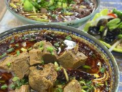 -胥佳烧鸡公牛肉面馆