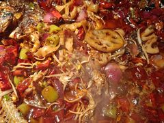 清江鱼-鸣记脆皮烤鱼·海鲜烤鱼(三八广场店)