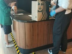 -星巴克(恒隆广场店)