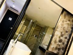 -亚龙湾中心广场