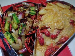 -咪佬肥肠鸡，黔江鸡杂，小龙虾(冉家坝店)