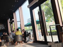 -星巴克臻选(上海虹桥新天地三店)