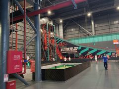 -极限PLAY运动娱乐新世界·团建派对潮玩休闲馆·室内蹦极高空游乐园