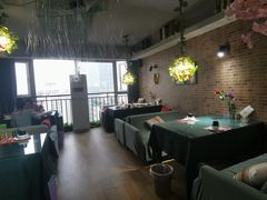 卡座-忘忧草融合私房菜(红鼎国际店)