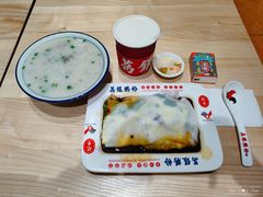惠灵顿芝士牛肉肠粉-荔银肠粉(建六店)