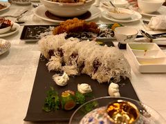 银丝香酥牛小排-东海朗廷酒店-唐阁T’ANG COURT 中餐厅