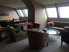 -上海滴水湖皇冠假日酒店