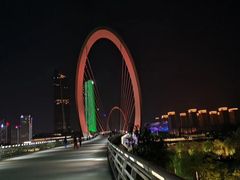 -南京眼步行桥