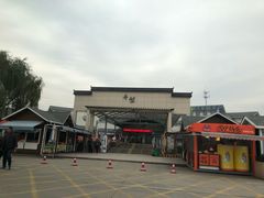 -平望服务区·停车场