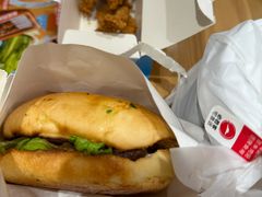 -必胜客(尹山湖歌林公园店)