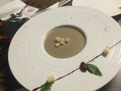 -HIGH FIVE哈福手工汉堡(桂林路店)