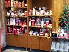 零售区-星巴克(上海汇锦里店)