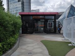 -洛克公园·篮球·足球·羽毛球(莘庄店)