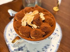 -Café Monson