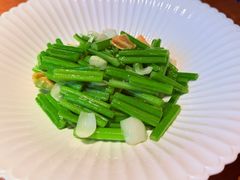 章丘爆芹炒百合-四季明湖·鲁菜海鲜(明湖店)