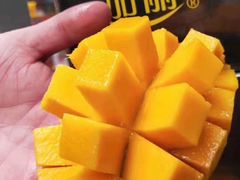 -上海龙吴水胜海发市场