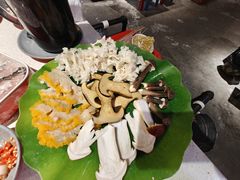 -钢管厂五区小郡肝串串香火锅(梅川路店)
