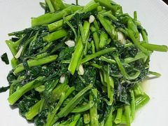 -头上红煨盐鸡乡村食府