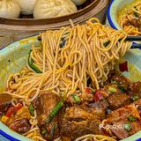 在骡马市！！连吃一个星期！！吼吼吃！！！