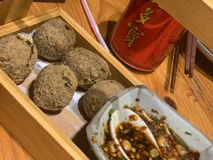 -野山舂·贵州现舂酸汤火锅(鸿通城店)