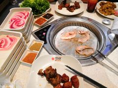 -佰烧海鲜烤肉火锅自助(世茂国际广场店)
