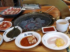 -万兴佳烤肉·长白山老味道(宏泰广场店)