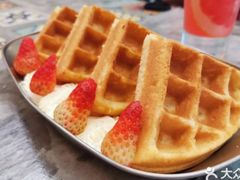 草莓华夫饼-拾壹cafe·工作室
