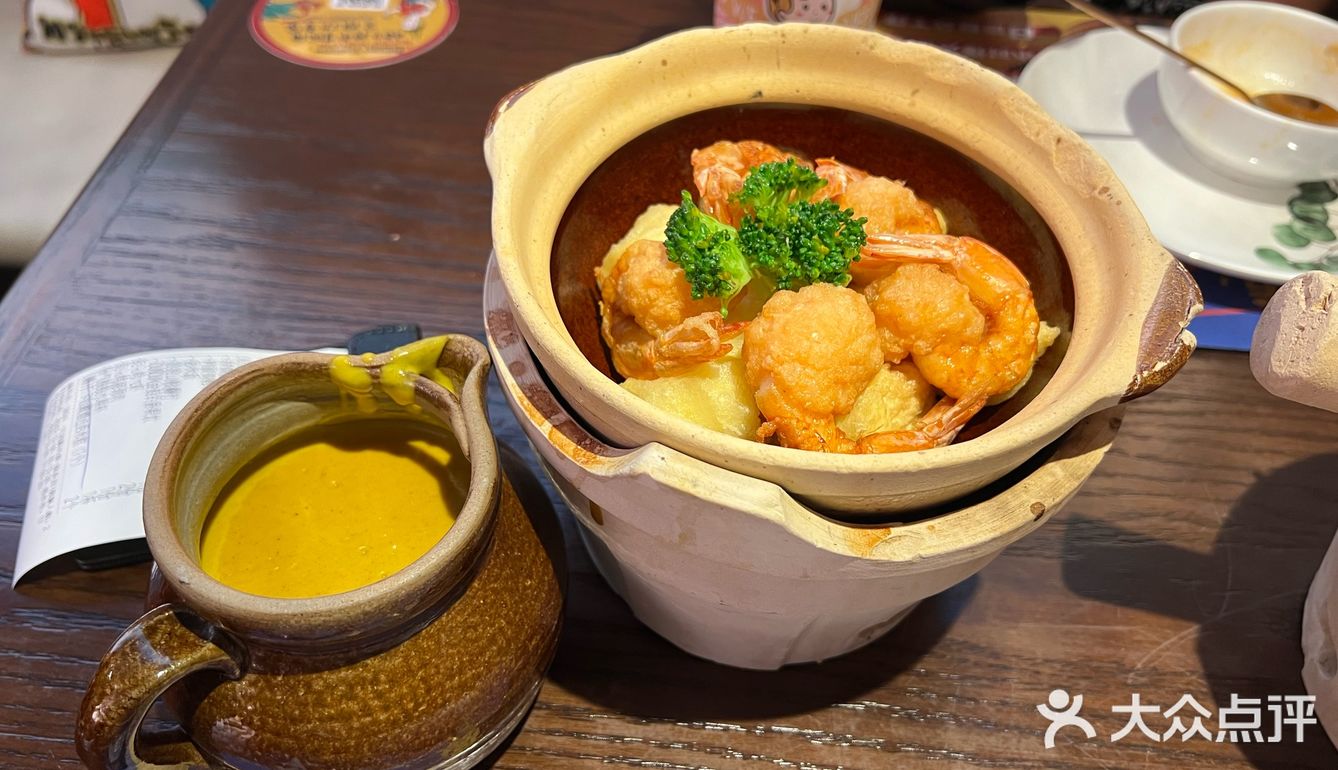 服务态度超好，果然是火爆魔都十年的泰国料理