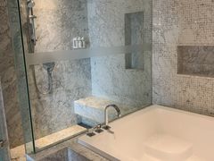 -上海虹桥西郊假日酒店