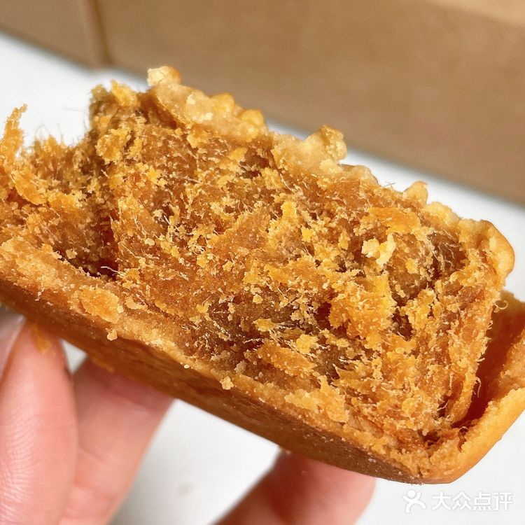 谁能拒绝肉松和咸蛋黄呢！