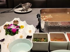 -左庭右院鲜牛肉火锅黑金店(陆家嘴中心店)