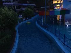 -平湖九龙山乐满地水上乐园