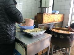 -黄阿姨锅贴大王(万航渡路店)