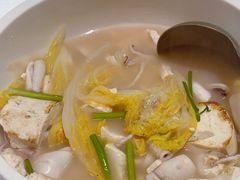 墨鱼白菜汤-开海·红岛海鲜虾水饺(石老人店)