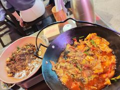 -富正毅三下锅·湘西韵味(天门山索道店)