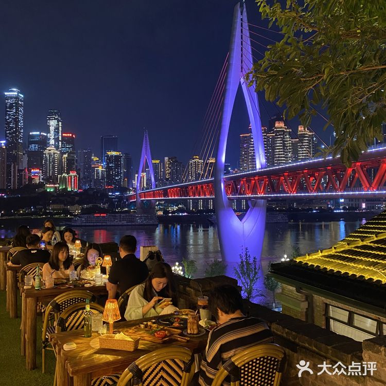 龙门浩老街最适合情侣约会西餐厅