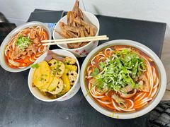 -薛记襄阳香辣牛肉面(平安路店)